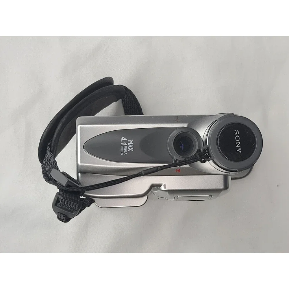 Sony DV5 Plus 4.1 Megapixels Digital Camera/Video Camcorder
